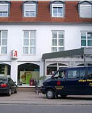 Aussenansicht der Glückauf-Apotheke