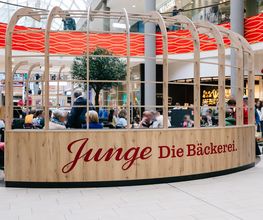 Junge Die Bäckerei. Bild 11