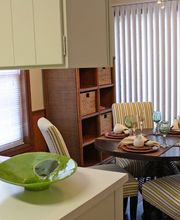 Bristol Square Apartments image 5