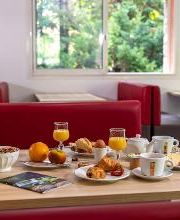 Petit déjeuner salle intérieure