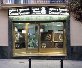lapidas-cristobal-gonzalez-fachada-01.jpg