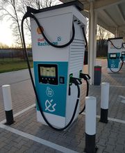 Shell Recharge Charging Station Bild 1