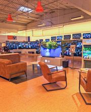 rayon télévision au magasin Boulanger Mâcon.