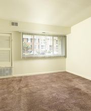 Chesapeake Village Apartments image 11