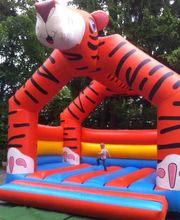 M. Dubach Barvermietung Bild 9