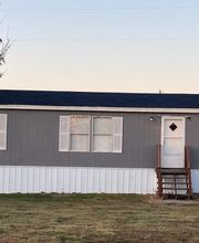 Lakefront Village Mobile Home & RV Community image 3