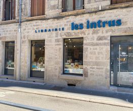 Librairie Les intrus image 5