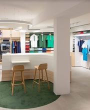 Lacoste Lorient image 2