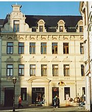 Aussenansicht der Löwen-Apotheke