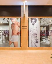 Calvin Klein Outlet immagine 2