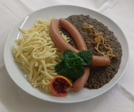 Alblinsen mit hausgemachten Spätzle