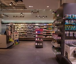 all-interno-della-farmacia-amavita-gianella