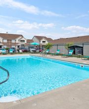 Hartshire Lakes Apartments image 5