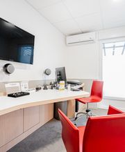 Audioprothésiste La Rochelle-Alain Afflelou Acousticien image 3