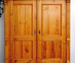Wohnzimmerschrank_Gründerzeit.jpg