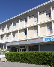 Complexe Hôtelier Regain image 1