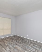 Wilshire Apartments image 14