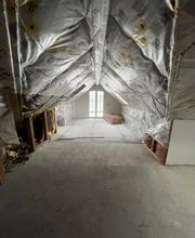 Die H+S Immobilien GmbH aus Koblenz bietet professionelle Dachdämmungen für Ferienhäuser und Wohngebäude – für bessere Energieeffizienz, Komfort und Werterhalt.