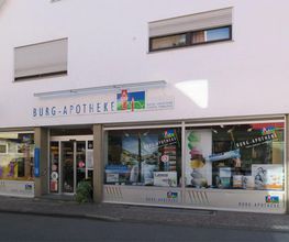 Aussenansicht der Burg-Apotheke OHG