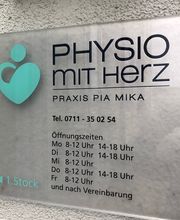 Eingangsschild | PHYSIO MIT HERZ - Esslingen