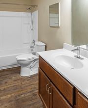 Franklin Cove Apartments image 9
