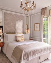 Hôtel Plaza Athénée, Paris