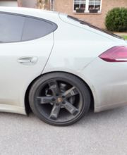 orsche Panamera Schadenbreich Seitenwand hinten links.