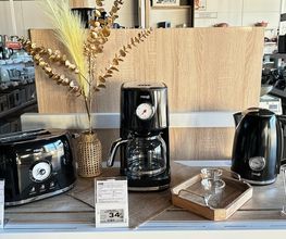 set petit déjeuner cafetière, bouilloire, grille pain