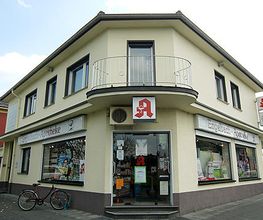 Aussenansicht der Engelbach-Apotheke