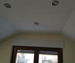 Dachdecke zugemacht und gestrichen