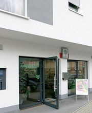 Aussenansicht der Apotheke an der Linde