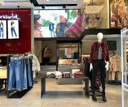 GUESS immagine 4