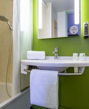 B&B HOTEL Chartres Le Forum image 7