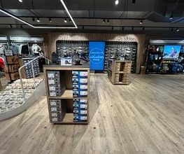 INTERSPORT Voswinkel Limbecker Platz Bild 9