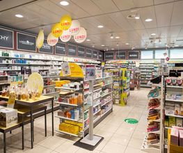 interieur-pharmacie-sun-store-orbe