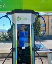 IPLANET Ricarica in sicurezza in modalità ultra fast per tutti i veicoli elettrici.