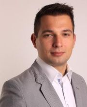 portraitSq