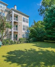 Broadlands Apartments image 16