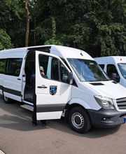 unser XL Kleinbus max. 8 Fahrgäste und Platz für jede Menge Gepäck