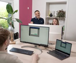 Online-Marketing für KMU - Upscaled Media macht digitale Kundengewinnung für kleine und mittlere Unternehmen planbar, messbar und automatisiert erfolgreich.