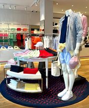 Tommy Hilfiger image 4