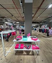 INTERSPORT Voswinkel Limbecker Platz Bild 8