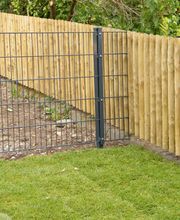 Zaunbau_Schubert_DoppelstabGitterzaun_und_Holzzaun