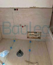 18-badsanierung-puchheim-wandfliesen-steinoptik-badewanne.jpeg