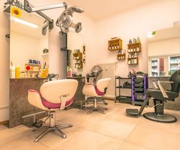 FATA HAIR FASHION di Zanchi Thea Bild 3