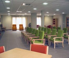 centro-residencial-las-nieves-sillas-verdes-03.jpg