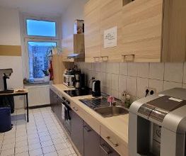 Zwickau Küche mit Einbaugeräten und Spüle