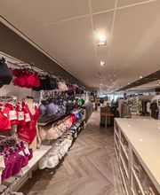 Impressie lingerie wanden.