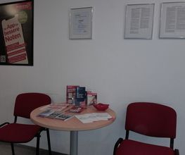 Bielefeld-Heepen Infotisch im Wartebereich
