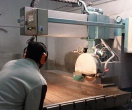 lapidas-cristobal-gonzalez-cortadora-taller-03.jpg